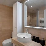 Apartment 2br With Sea Views In Benahavis Estepona