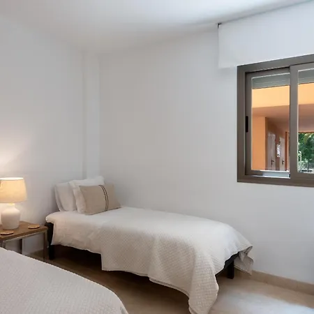 2br With Sea Views In Benahavis Daire