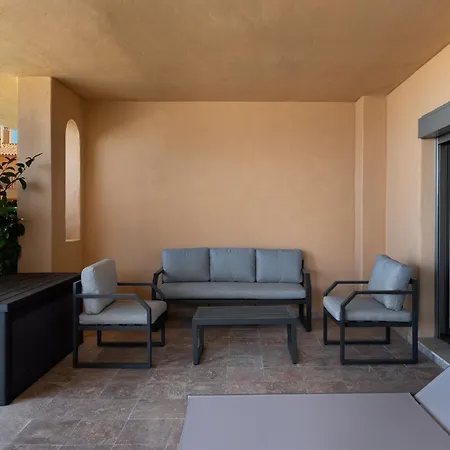 2br With Sea Views In Benahavis