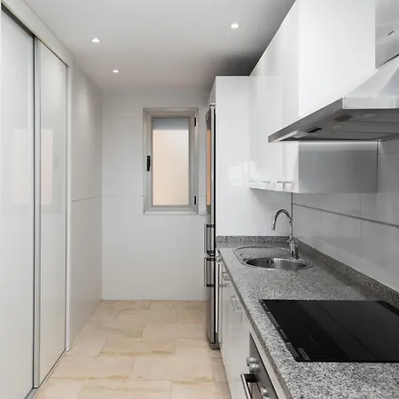 2-bedroom Sea View In Benahavis *