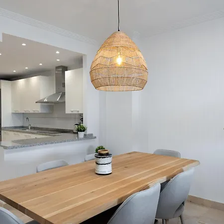 2-bedroom Sea View In Benahavis Apartman