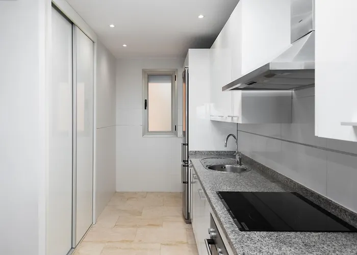 2-bedroom Sea View In Benahavis *