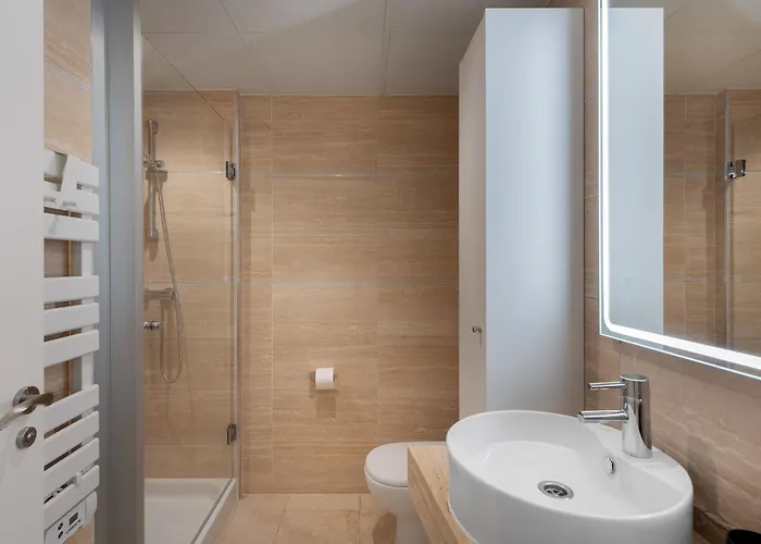 2-bedroom Sea View In Benahavis 埃斯特波纳