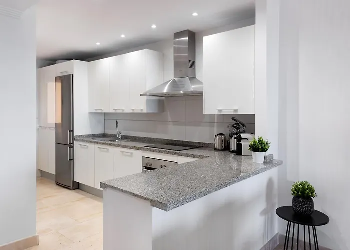 2-bedroom Sea View In Benahavis Appartement Estepona