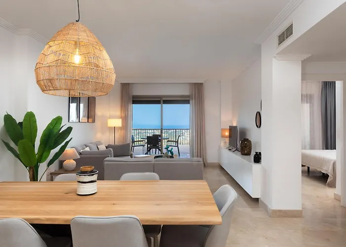 Appartement 2-bedroom Sea View In Benahavis *