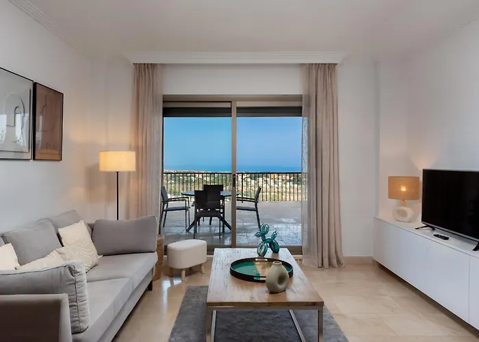 Apartamento 2-bedroom Sea View In Benahavis *